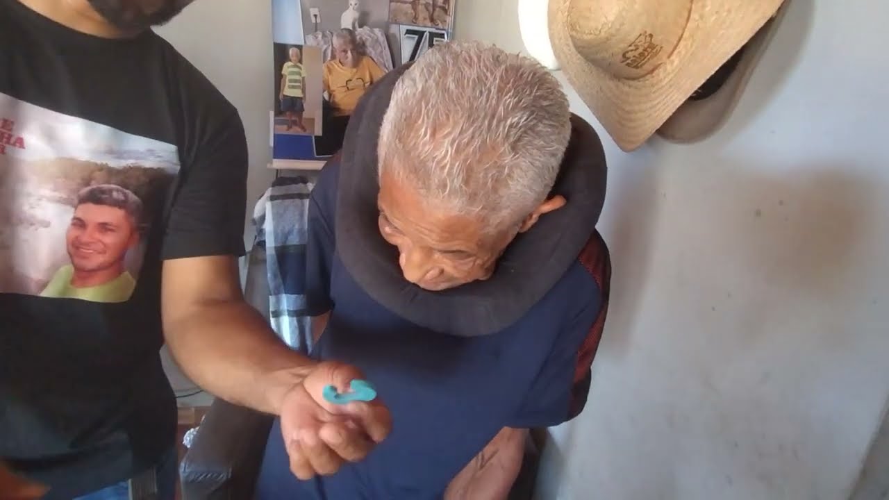 PATONHO LENDO E DISLENDO  O ALFABETO KKKKKK
