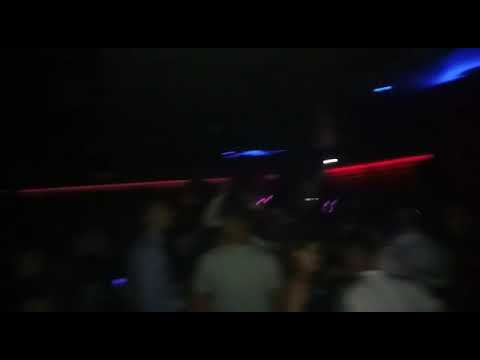 Dj jony doctor put your hands up