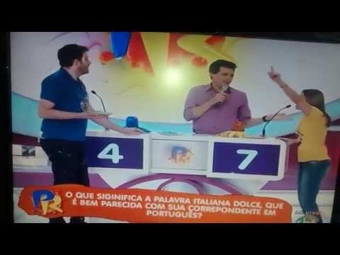 Rachel sherazade levando tortada na cara