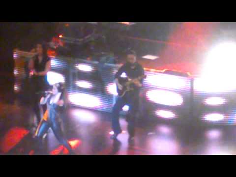 Malu "No voy a Cambiar" 2/02/13 VIGO.