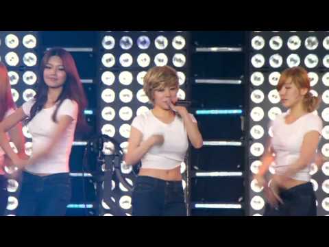 So Nyeo Shi Dae Snsd - Gee Live in Madison Square Garden HD720