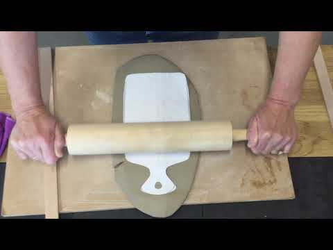 BOTZ - Freude an Keramik 22 - Frühstücksbrett mit Sprenkelton