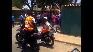 COLA EN GN DE ALTAGRACIA DE ORITUCO, POR DOS HARINAS. VIERNES 8 DE ABRIL DE 2016.