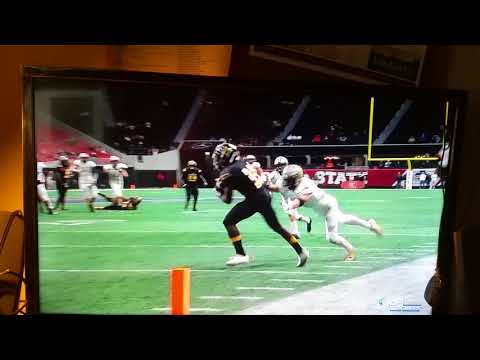 Controversial call helps doom Peach County (GPB video)/www.centralgasports.com