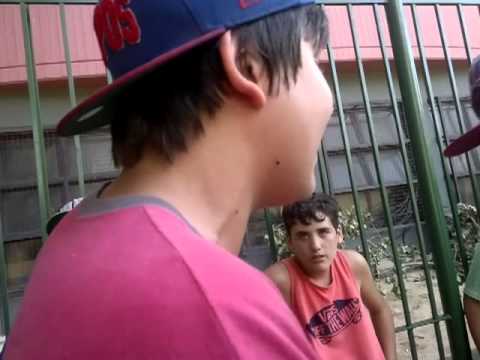 Alejo vs Nawee - Dos Caras Freestyle