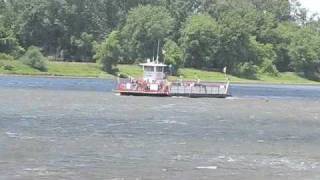 preview picture of video 'Cassville Ferry'
