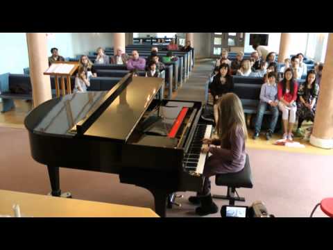 Ozana Konkoli at at Sunnyset pianoskolan spring concert 2012