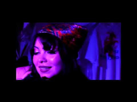 Delahcruz - Waterfall (Live at The Egg Records Pop Up Show/Show at Future is Color)