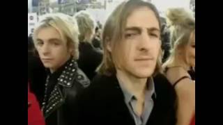 R5- Trading time (Lyrics)