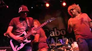 Chickenfoot - Sexy Little Thing (Live 2010)