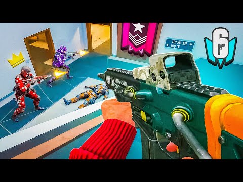 Clutching Vs The Best Chinese Team in Rainbow Six Mobile🔥