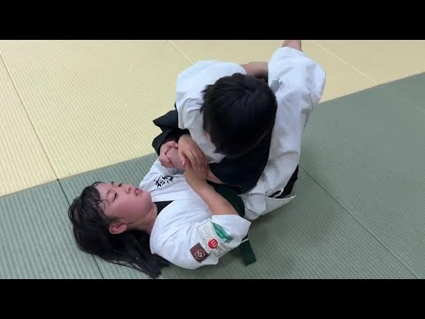 最強女子に男子先輩が挑む柔術スパーリング