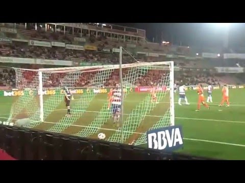 tercer gol del valencia en  los carmenes de piatti 0-3