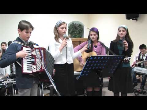 Tinerii Bisericii Salem - cantarea 03.avi