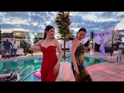 When your girlfriend is jealous, but.... @dragosdado