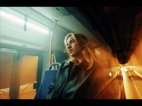 marita - too lost to love (Offizielles Musikvideo)