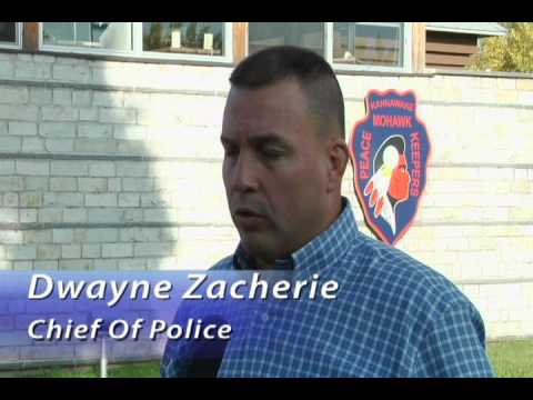 SQ draws gun while stopping a Kahnawake man who has his two year old daughter in vehicle