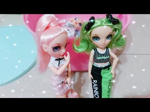 middle space ACTULLY playing out dolls with me p2😇🤍 #rainbowhigh #ageregression #littlespace