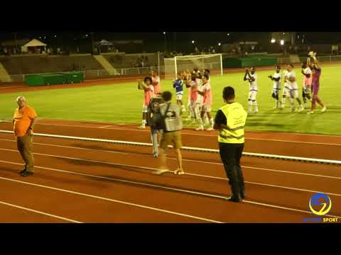 SAS Epinal / Fc Sochaux-Montbéliard : communion joueurs / supporters après la victoire (0:3)