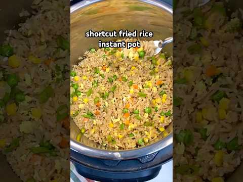Instant Pot Fried Rice 🍚🥕 Recipe in Comments & Description