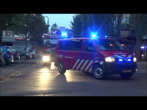 Optocht brandweer Heemskerk met spoed jaarlijkse jubileum