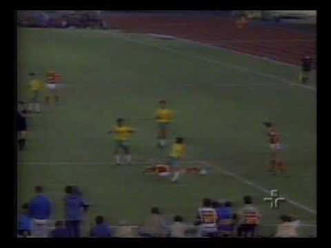 Brasil 1 x 2 Urss