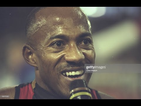 Frankie  Fredericks  PERFORMANCES  ON  100m ( Frankie  PRIME )