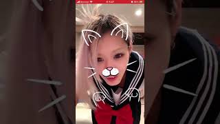 ライブ配信　泡姫準備中　セーラーコスで胸チラ　谷間　nipslip