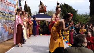 preview picture of video 'Songkran @ Buddhavihara Kings Bromley'