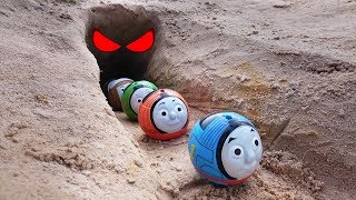 Download lagu Thomas and Friends Toy Trains There is a ghost in the cave! mp3