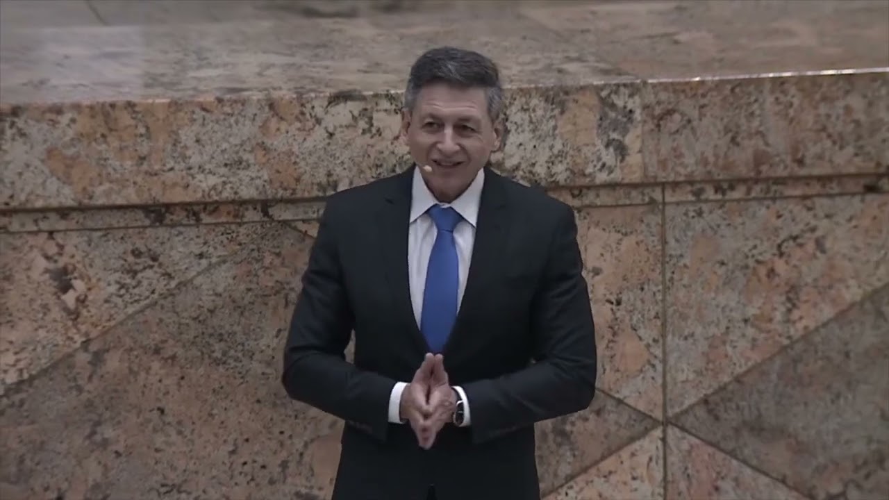 Querem Profanar o que é Sagrado