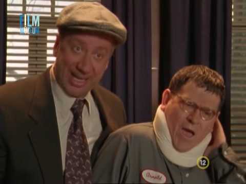 Rendőrakadémia S01E21 - Kártérítést...