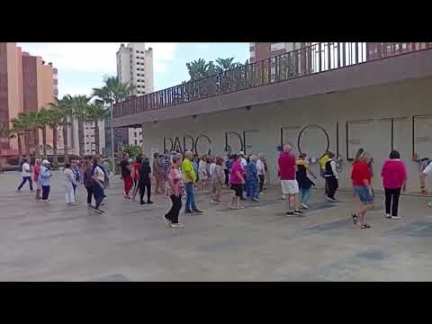 Benidorm, baile en Foietes