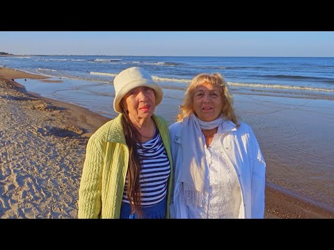 DAINUOJA STASĖ IR LENA