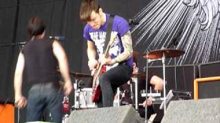 YOUNG GUNS - Elements @ Reading Festival 2010