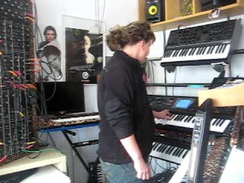 Q 119 Sequencer from my Dot.com works together with my analogue Synths