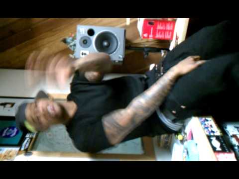 Chedda Mackin Listening To His New Single