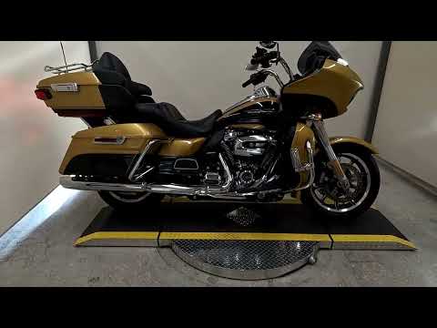 2017 Harley-Davidson Road Glide Ultra Grand American Touring FLTRU