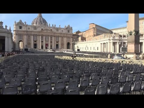 Addio a Ratzinger, sul sagrato quasi pronti i preparativi per il funerale
