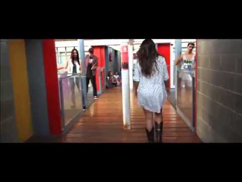 Paula Rojo & The Wild Horses 'Si Me Voy Cups' Video Oficial