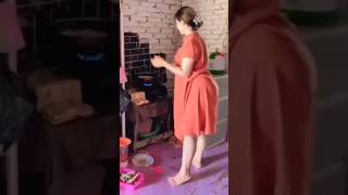 Download lagu bini tetangga yg aduhai! video lucu bikin ngakak #short #komefi #funny video #hiburan  62 mp3