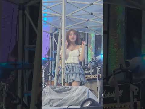 260822 QWER 이시연 CEREMONY 세로직캠 in 카스쿨페스티벌