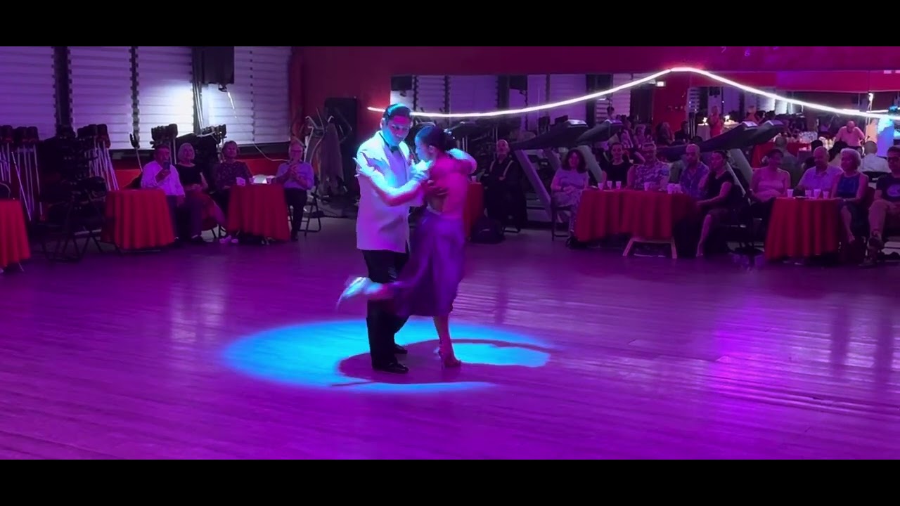 Video thumbnail for Tango No se tu 💕 con Florencia Labiano & Hernan Rodriguez - Francia