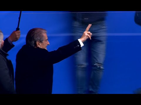 Stadiumi në këmbë, Sali Berisha mbërrin në ‘Air Albania’, gati të nisë Kuvendi i 11 dhjetorit