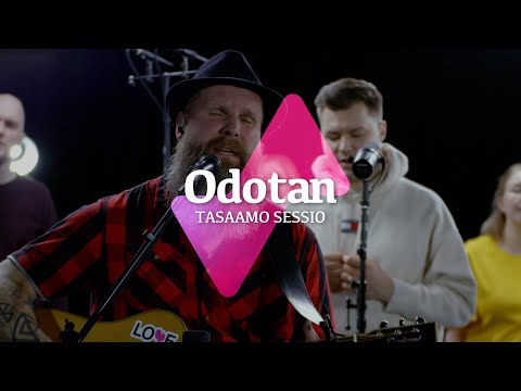 Odotan (feat. Olli Helenius)
