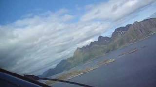 preview picture of video 'Wideroe Dash 8 cockpit view take off Svolvær, Norway'