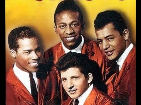 The CRESTS - The Angels Listened In / Step By Step - stereo