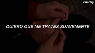 soda stereo ; trátame suavemente. // letra //