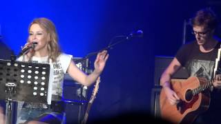 08 - Kylie Minogue - Paper Dolls (Live @ Anti Tour 2012) HD