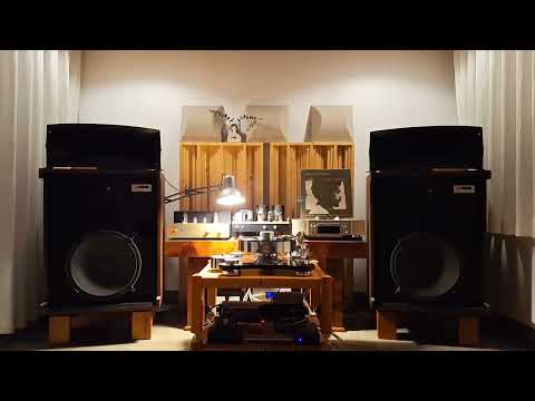 Close To You Alone - Chico Freeman (Album 'Spirit Sensitive', King Records Paddle Wheel, Japan 1980)